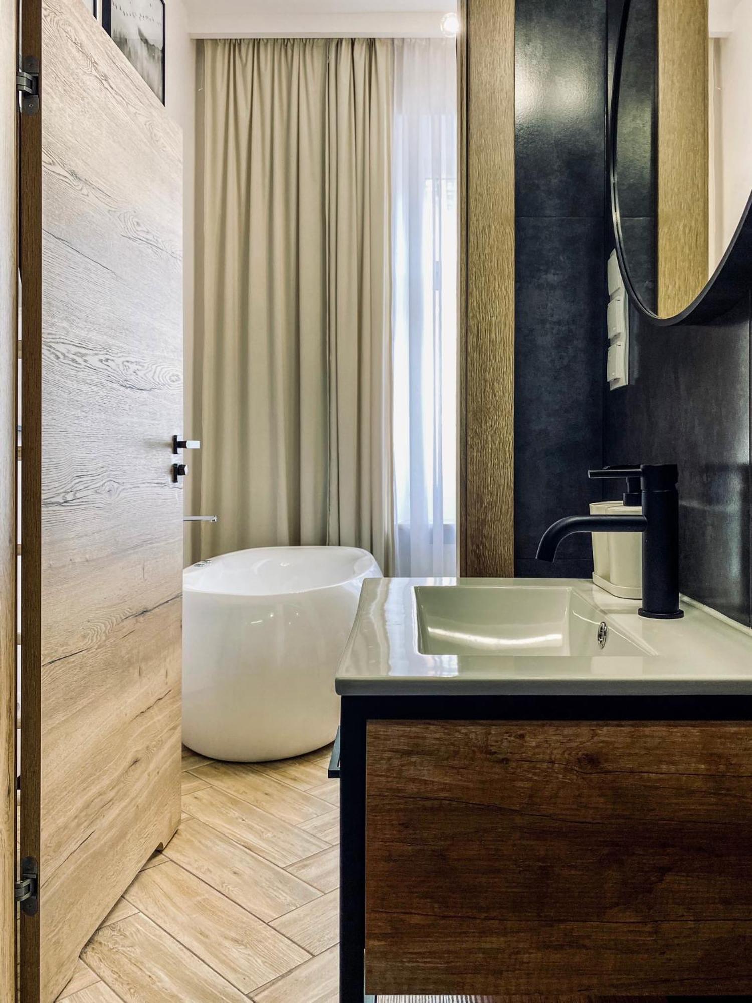 Premium Jacuzzi For Couples, Old Town