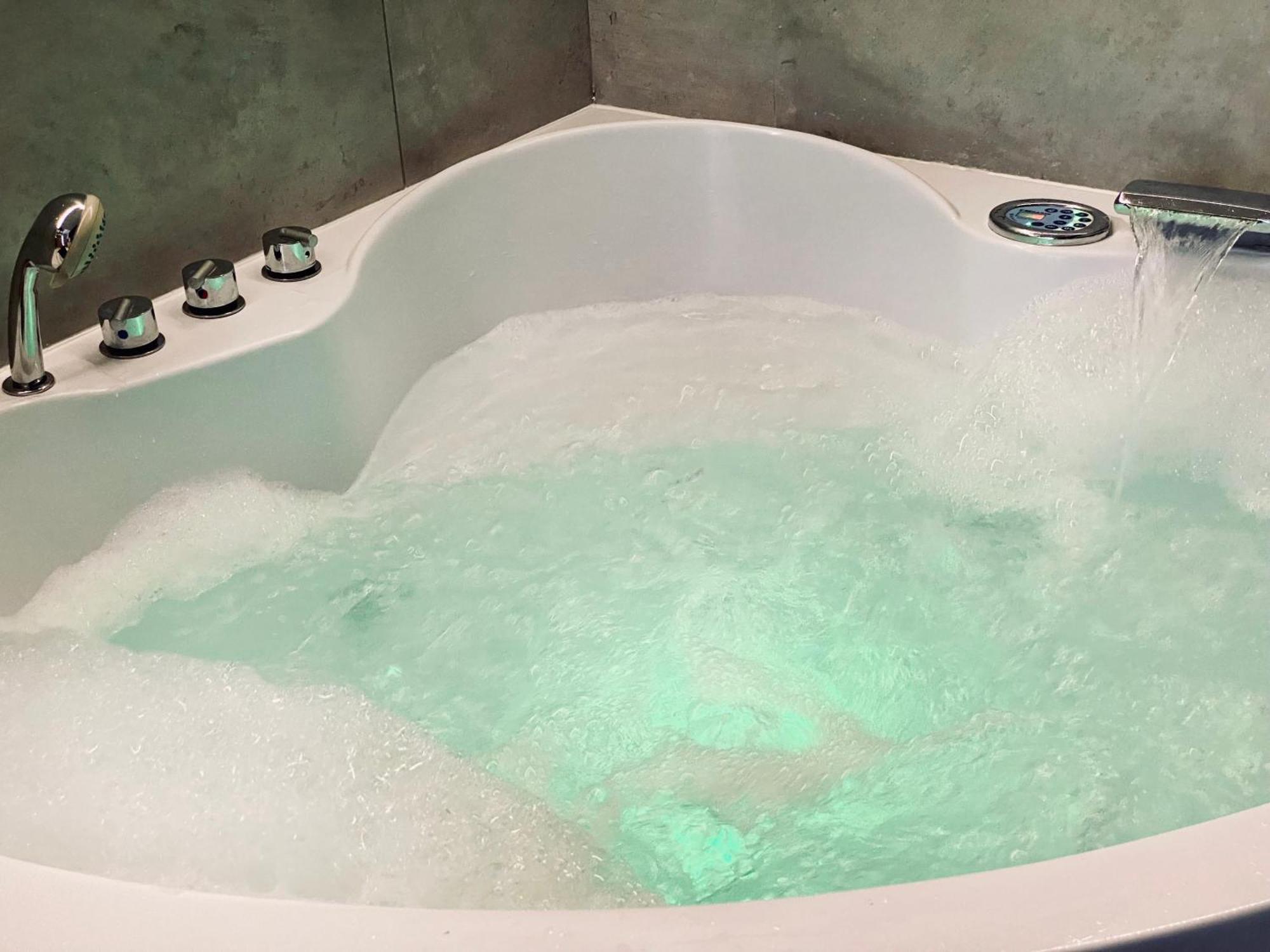 Premium Jacuzzi For Couples, Old Town * Krakau